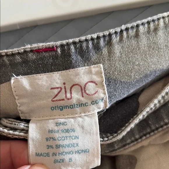 Camouflage Mini Skirt - Picture 3 of 3